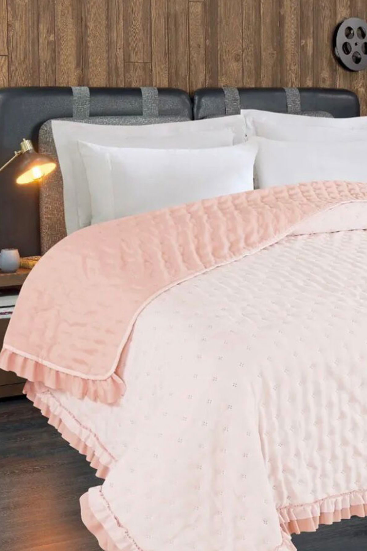 Adriana Fırfırlı Elyaf Dolgulu Tek Kişilik 160x220 cm Kırlentsiz Yatak Örtüsü Pudra - 1