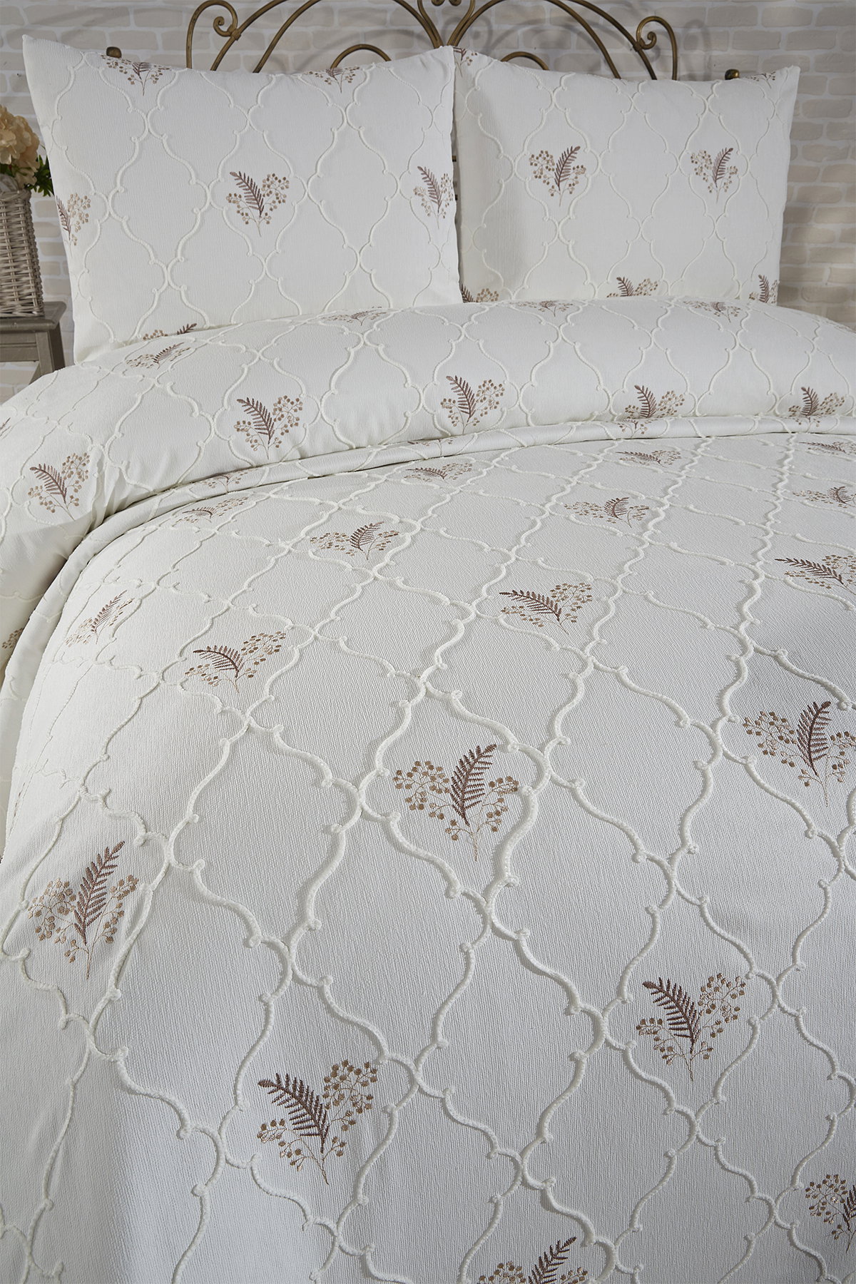 Artemis Nakışlı Şönil 3 Parça Çift Kişilik Yatak Örtüsü Bej - 2