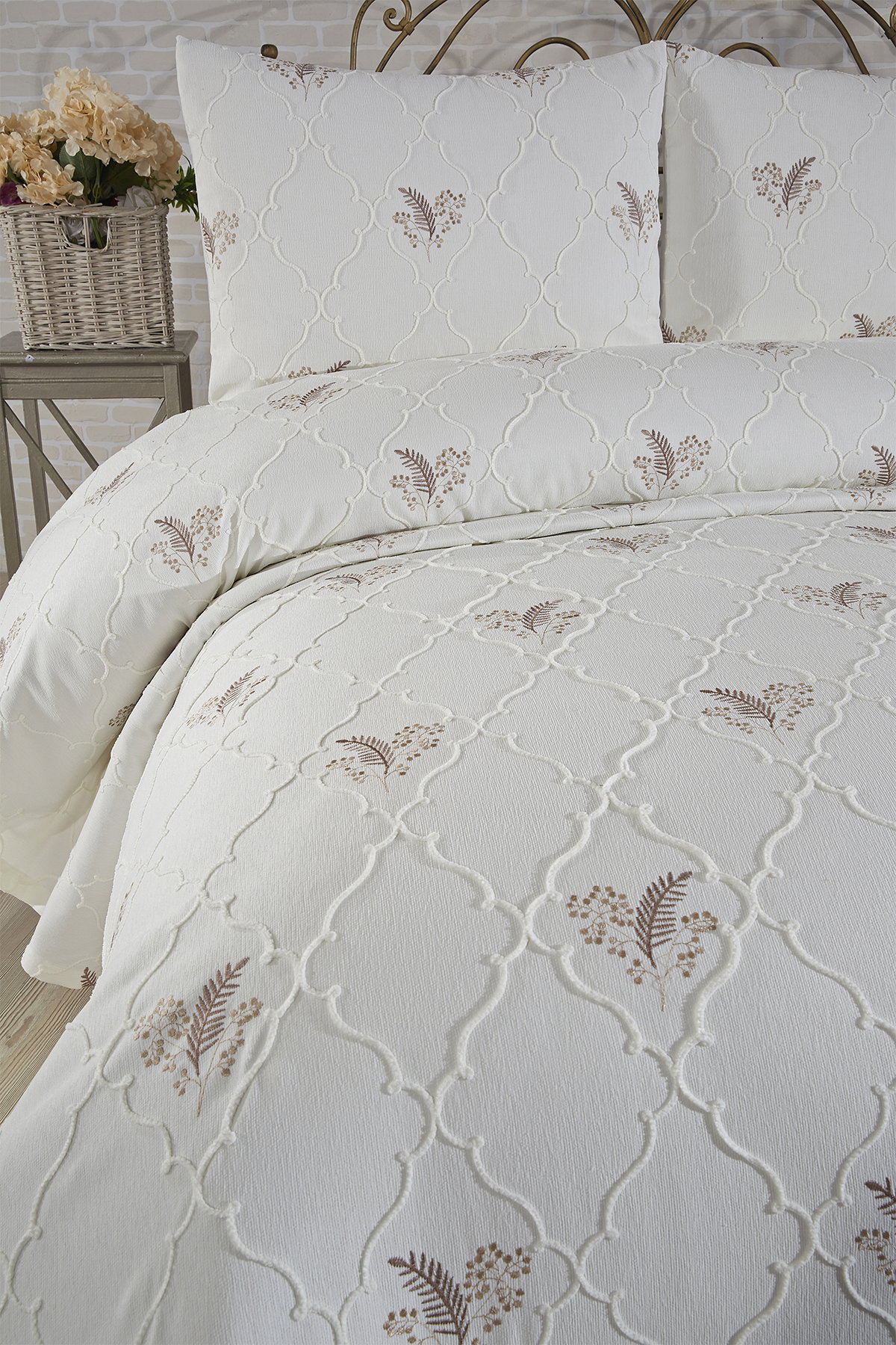 Artemis Nakışlı Şönil 3 Parça Çift Kişilik Yatak Örtüsü Bej - 3