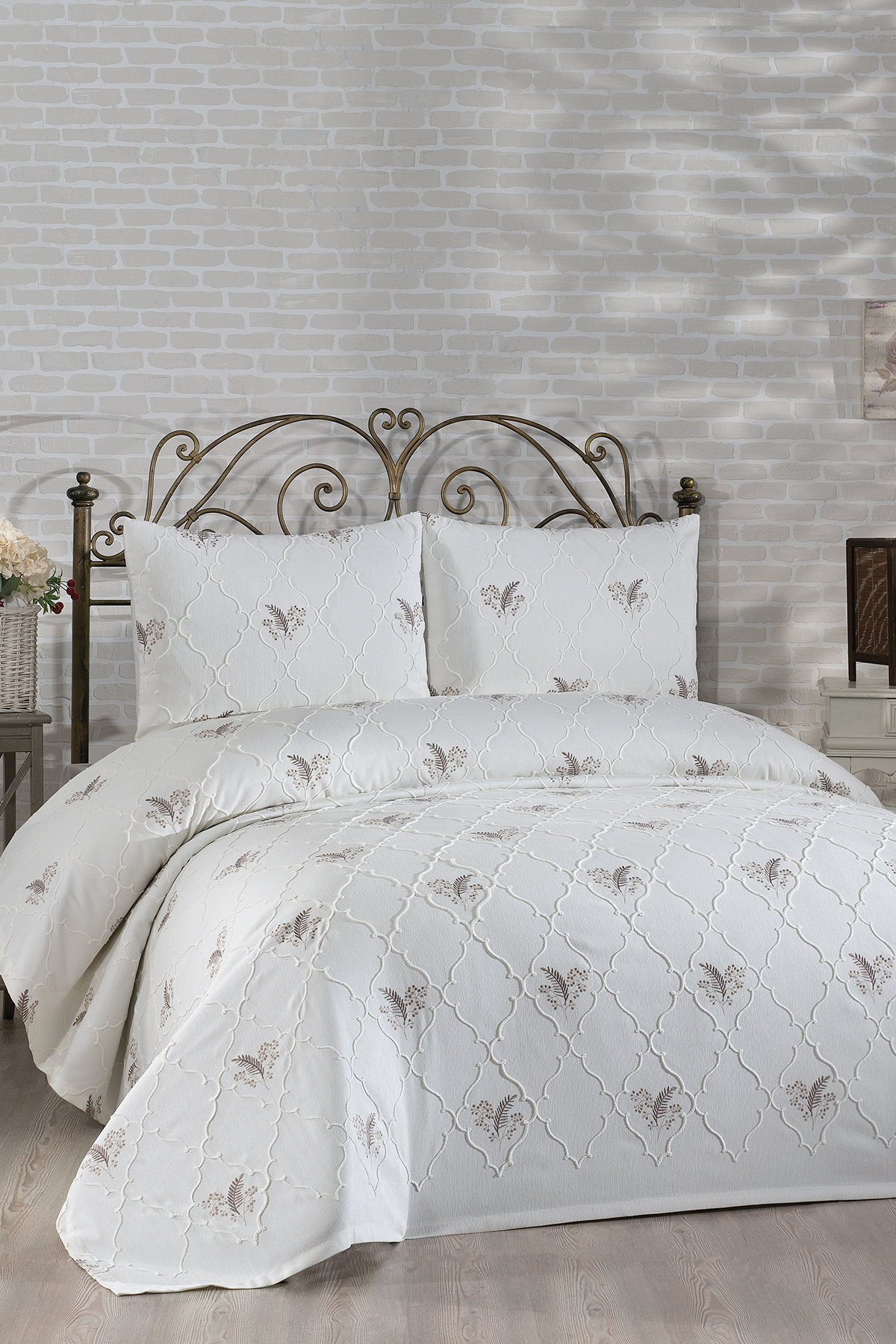 Artemis Nakışlı Şönil 3 Parça Çift Kişilik Yatak Örtüsü Bej - 1