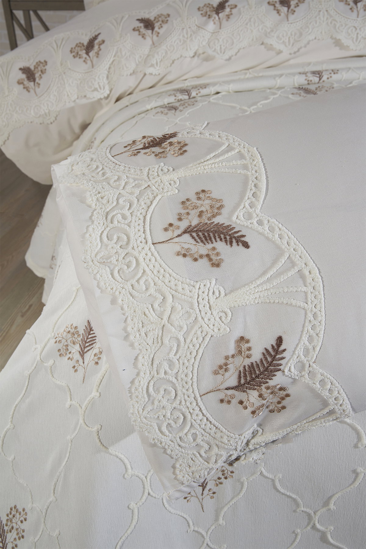 Artemis Nakışlı Şönil 7 Parça Gelin Seti Bej - 4