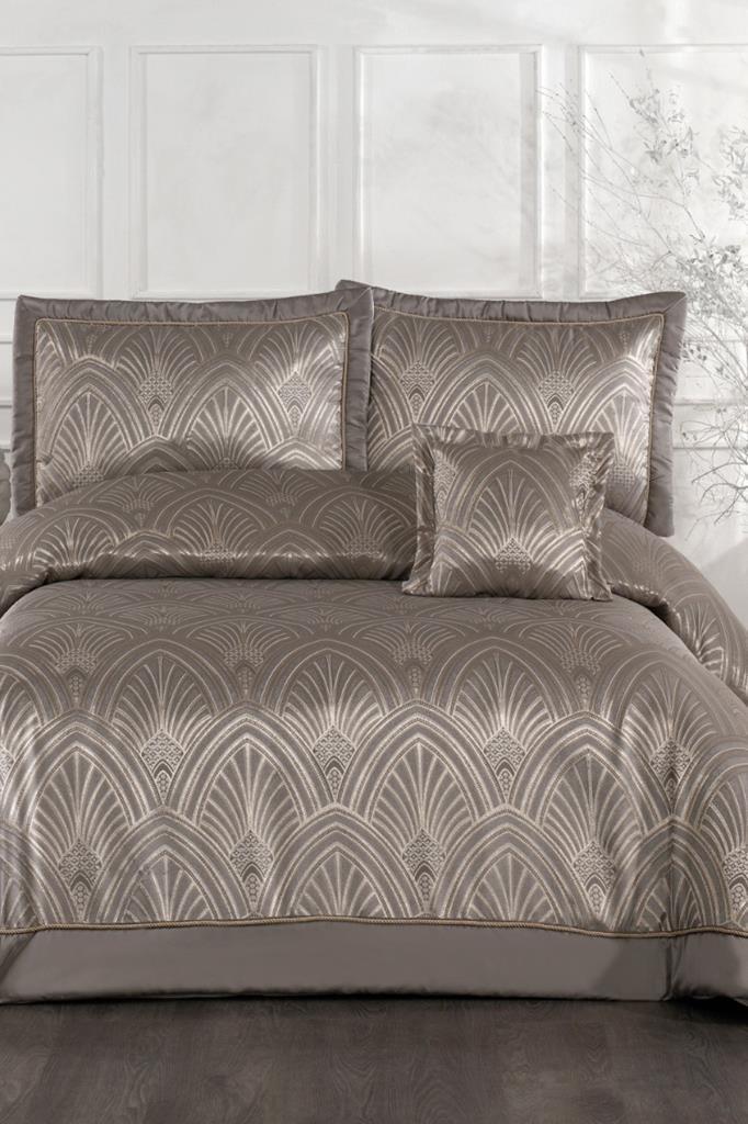Artes Elyaf Dolgulu Çift Kişilik 250x255 Cm Yatak Örtüsü Kestane - 1
