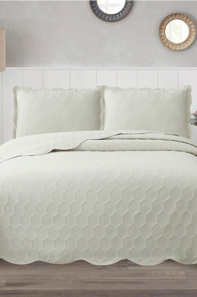 Cenevre Elyaf Dolgulu Çift Kişilik 240x260 Cm Yatak Örtüsü Bej - 1