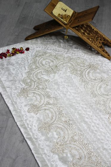 Çeyiz Diyarı Fransız Güpürlü Lisa Kadife Seccade Krem Gold - Çeyiz Diyarı