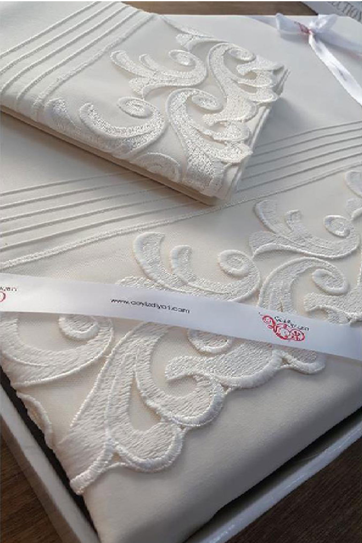 Çeyiz Diyarı Fransız Güpürlü Nervürlü Belinda Nevresim Takımı Krem - 2