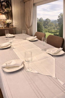 Colber 26 Parça Masa Örtüsü Takımı Krem - 1