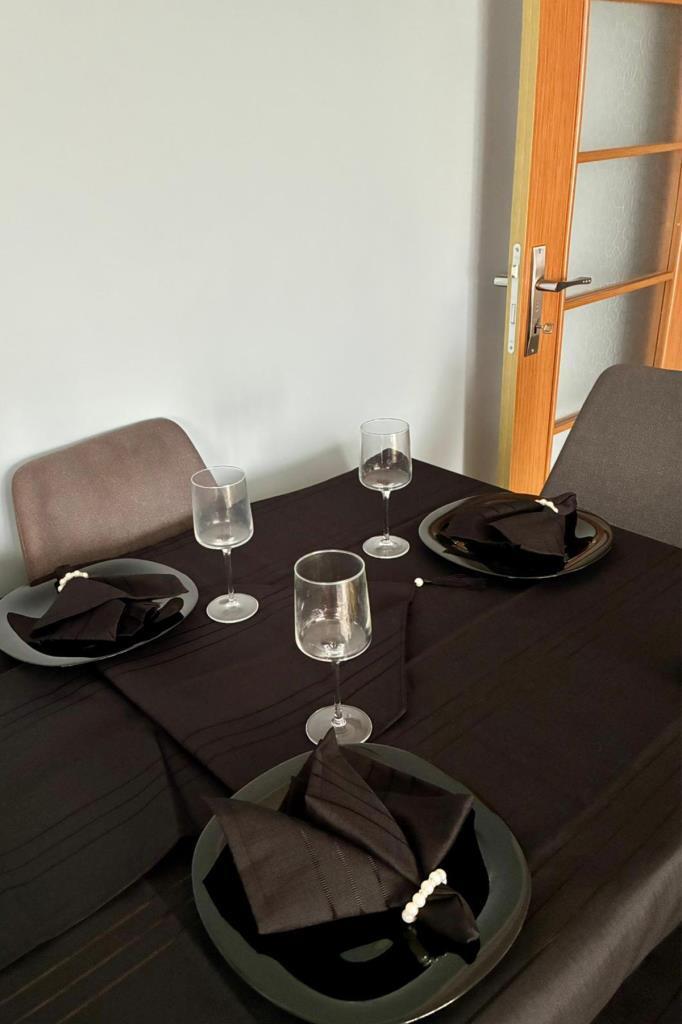 Colber 26 Parça Masa Örtüsü Takımı Siyah - 7