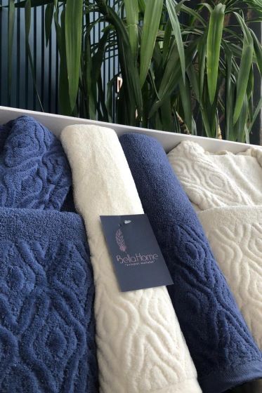 Damask 6 Parça Aile Bornoz Takımı Krem Lacivert - Çeyiz Diyarı (1)