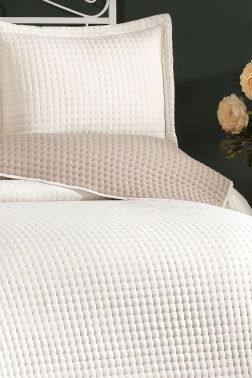 Elisa Dolgulu Çift Taraflı Çift Kişilik 240x260 Cm Yatak Örtüsü Krem - 5