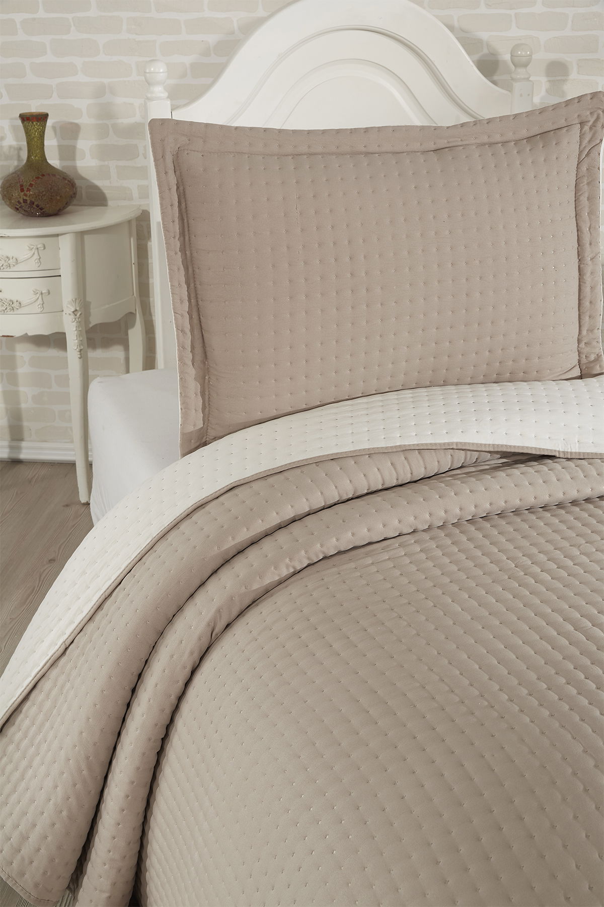 Elisa Dolgulu Çift Taraflı Tek Kişilik 180x240 Cm Yatak Örtüsü Bej - 2