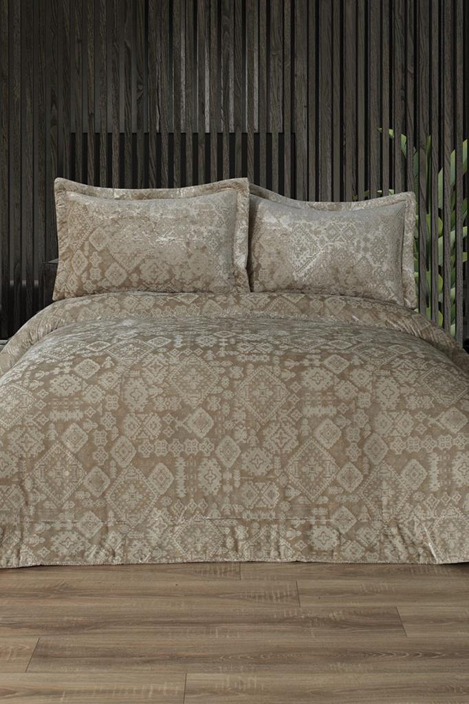 Emila Elyaf Dolgulu Çift Kişilik 250x255 Cm Yatak Örtüsü Bej - 1