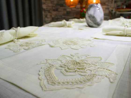 Fransız Dantelli El İşi Menekşe 34 Parça Amerikan Servis Seti Krem - Çeyiz Diyarı