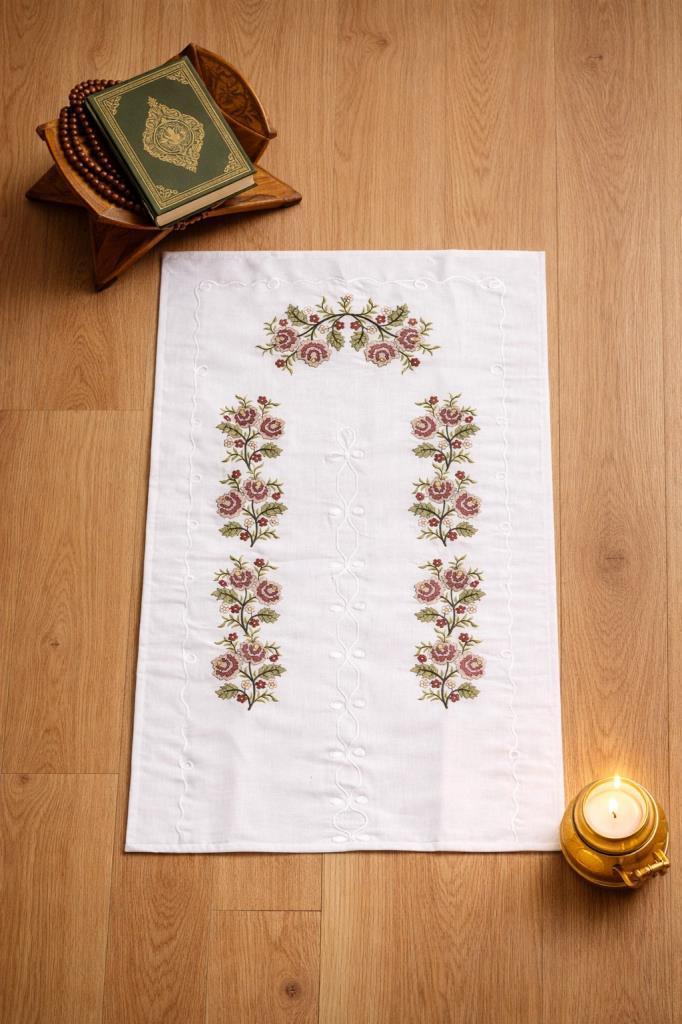 Kanaviçe İşlemeli Gardenya 70x135 cm Seccade Kahverengi - 1