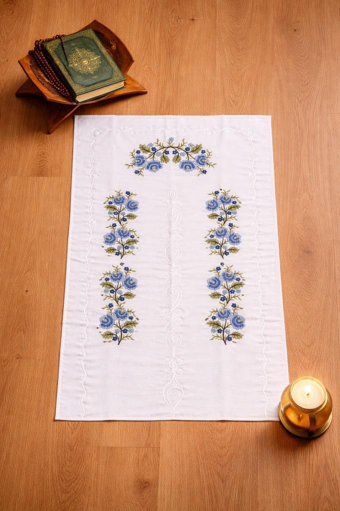 Kanaviçe İşlemeli Gardenya 70x135 cm Seccade Mavi - 1