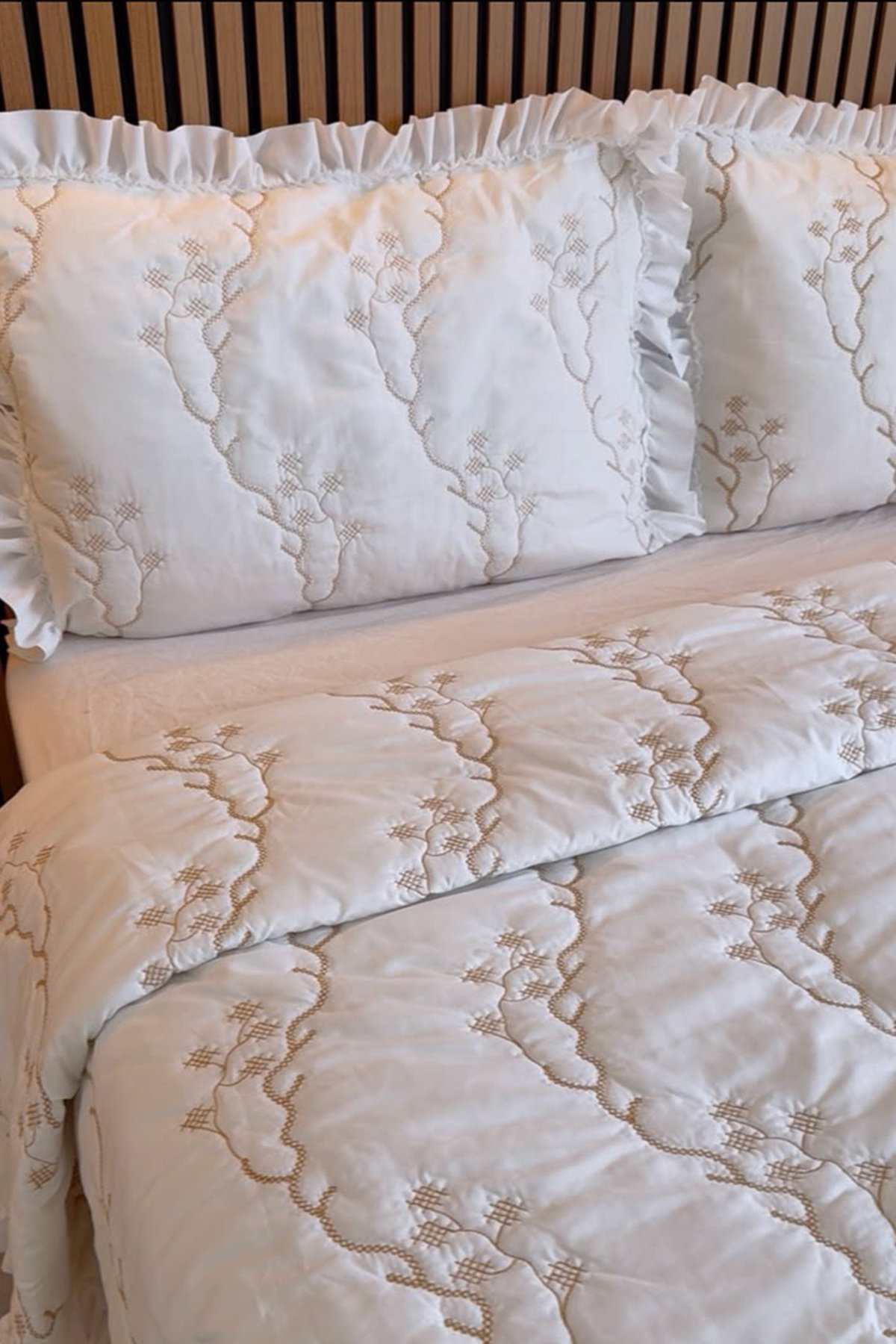 Kanima Elyaf Dolgulu Çift Kişilik 230x250 Cm Yatak Örtüsü Krem - 2
