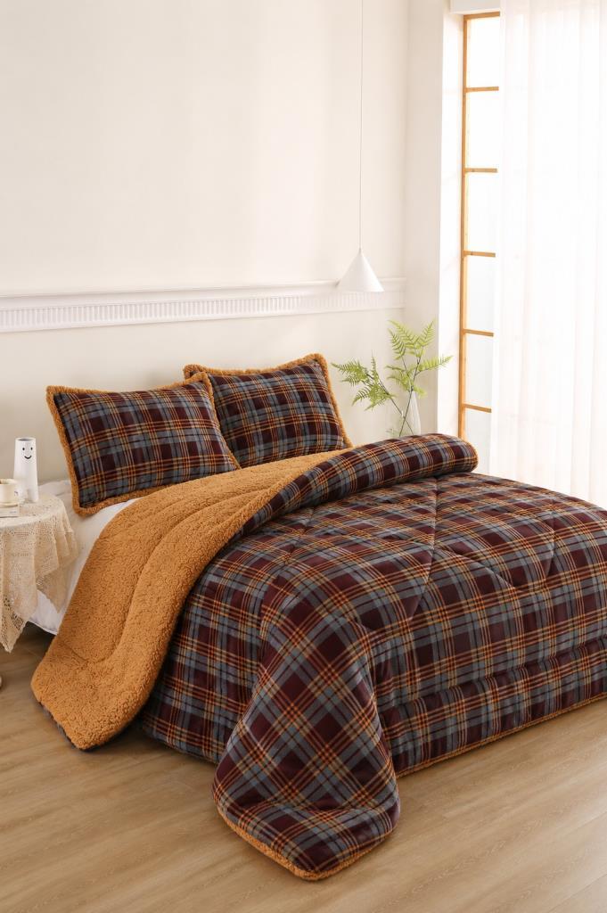 Karanfil Desenli Peluş Çift Kişilik Comforter Set - 1