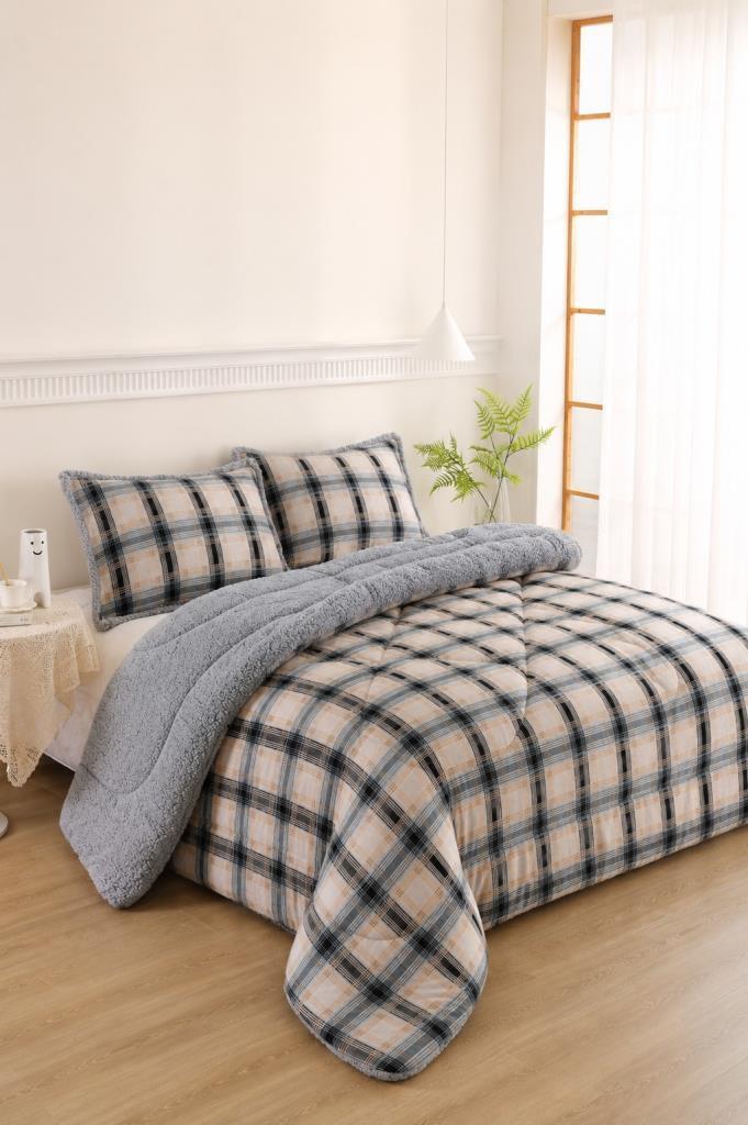 Karmen Desenli Peluş Çift Kişilik Comforter Set - 1