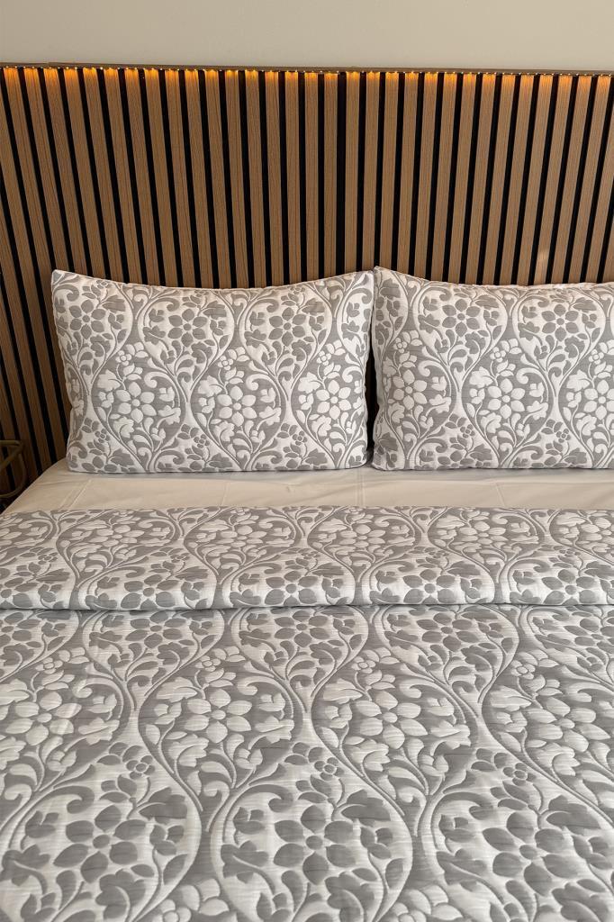 Liva 3 Parça Çift Kişilik Yatak Örtüsü 235x245 cm Gri - 2