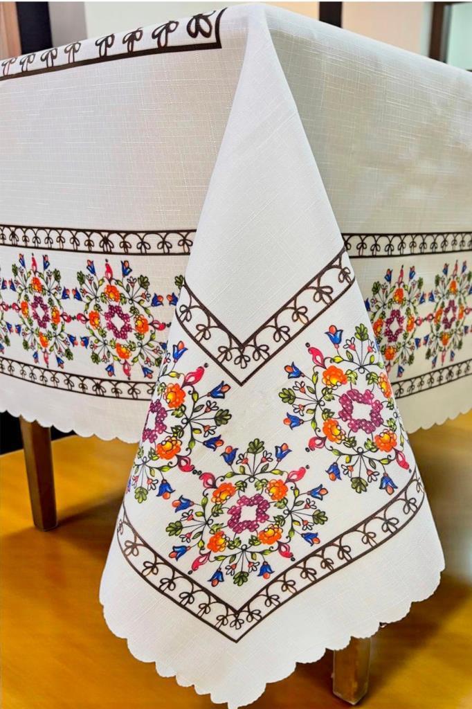 Mihrap Dertsiz Masa Örtüsü 150x150 cm - 3