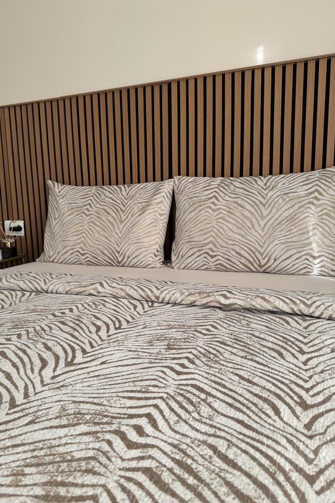 Moire 3 Parça Çift Kişilik Yatak Örtüsü 235x245 cm - 4