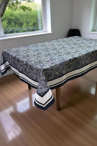 Nevra Dertsiz Masa Örtüsü 120x150 cm Lacivert - Çeyiz Diyarı