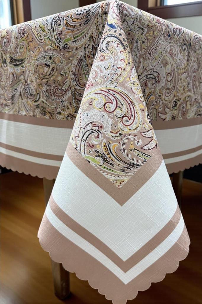 Nevra Dertsiz Masa Örtüsü 150x150 cm Kahve - 4