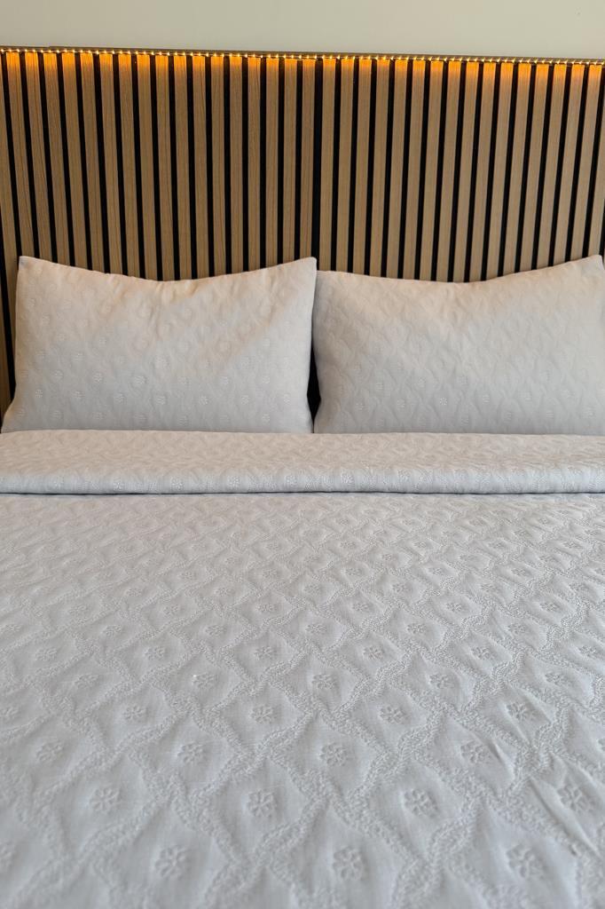 Powderlove 3 Parça Çift Kişilik Yatak Örtüsü 235x250 cm Gri - 2