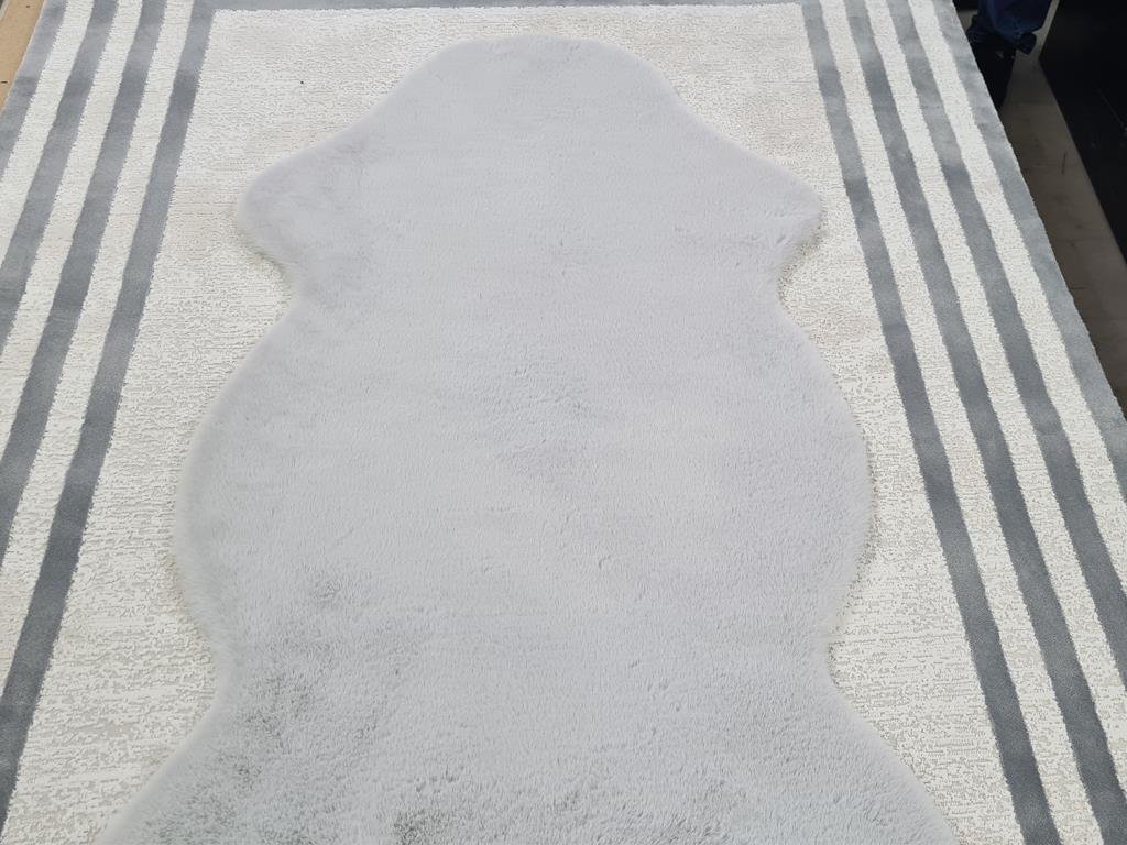 Rabbit Postu Tüylü Kaydırmaz Halı 80x150 Cm Açık Gri - 1