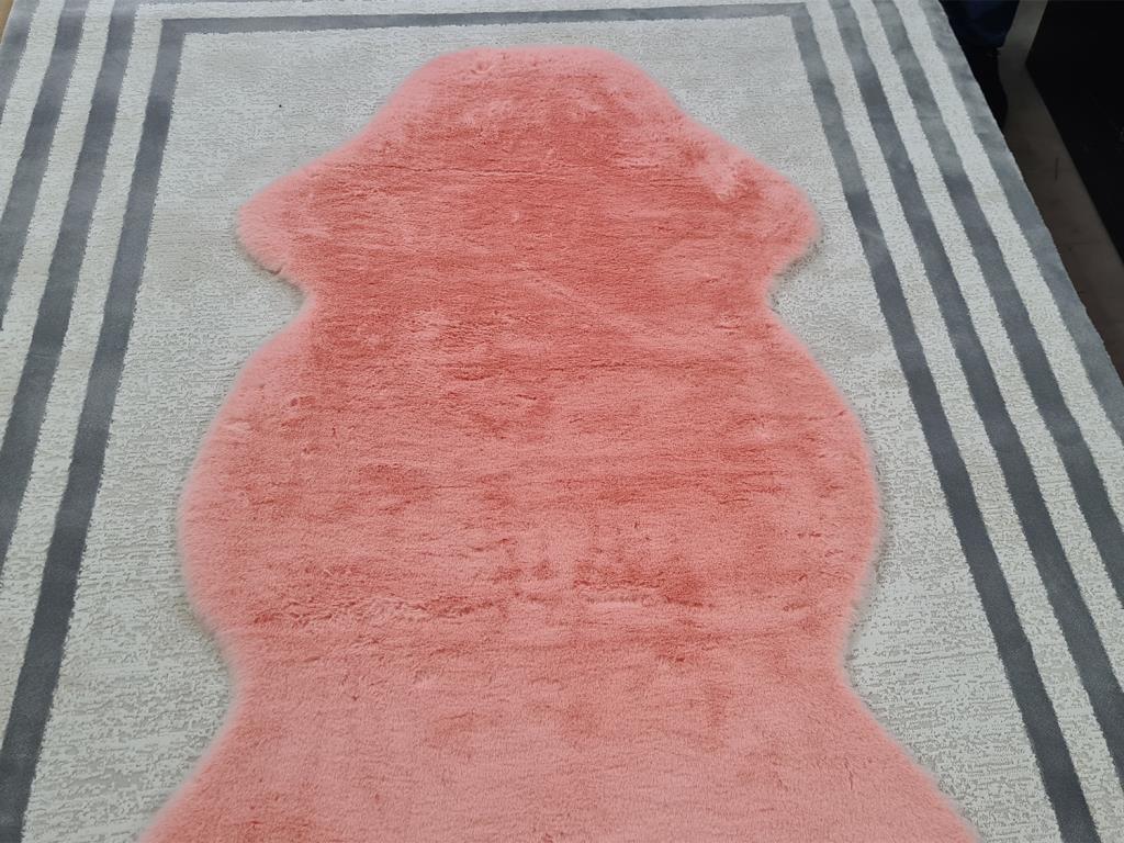 Rabbit Postu Tüylü Kaydırmaz Halı 80x150 Cm Pembe - 1
