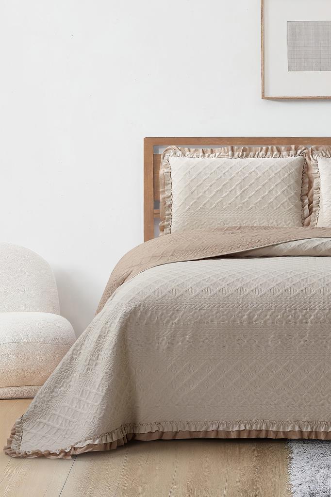 Roma Elyaf Dolgulu Çift Kişilik 240x260 Cm Yatak Örtüsü Bej - 1