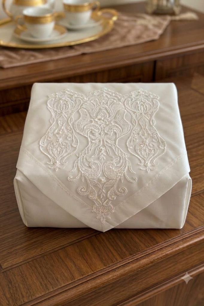 Saten Lüks Nişan Bohçası 90x90 cm Krem - 1