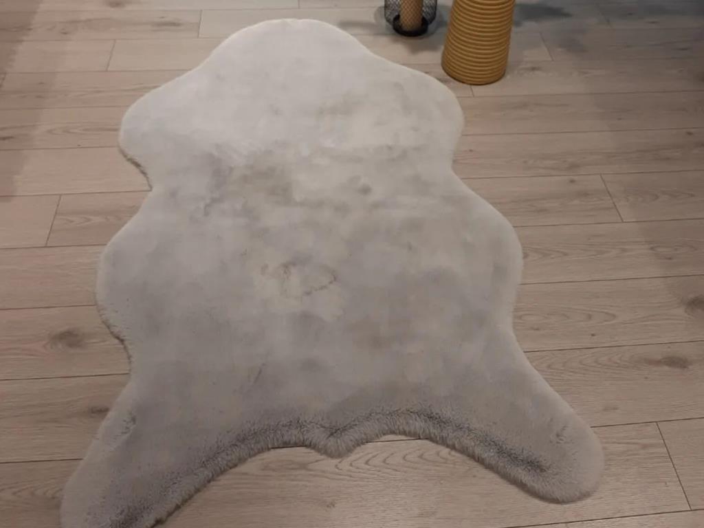 Tavşan Postu Dolgun Tüylü Kaydırmaz Halı 90x150 Cm Gri - 1