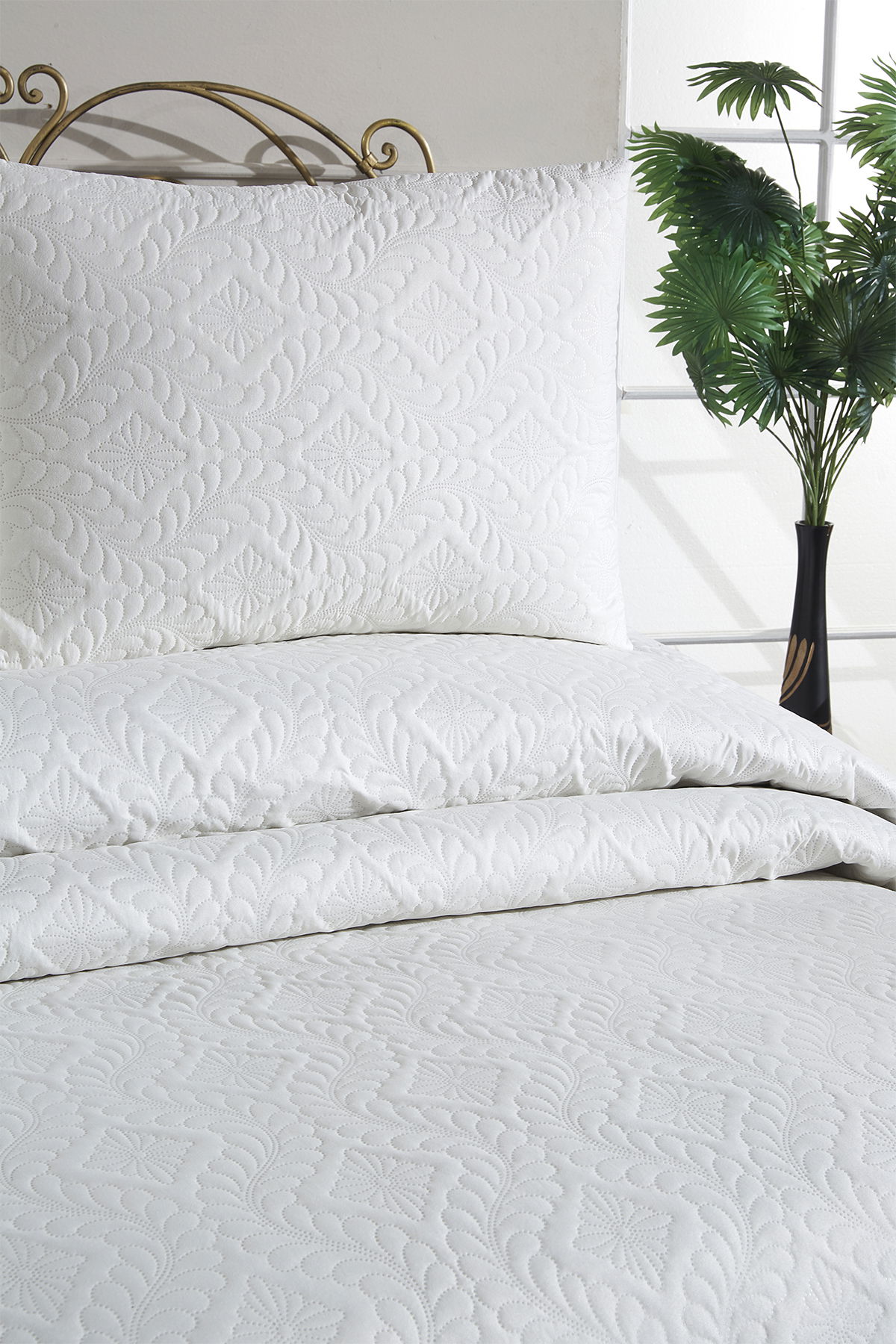 Ultrasonik Kapitoneli Elite Çift Kişilik Yatak Örtüsü Krem - 3