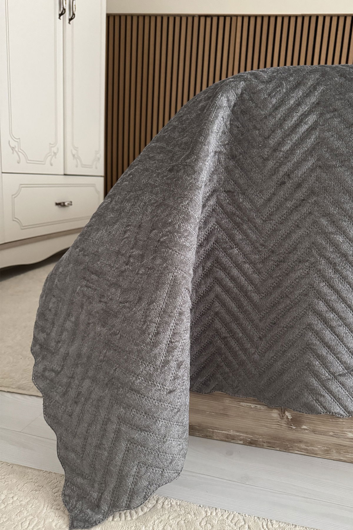 Velica Çift Kişilik Kadife Yatak Örtüsü Antrasit - 3