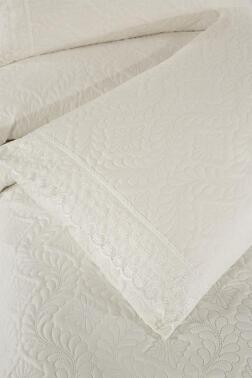 Zoya Dantelli Kapitoneli Ultrasonik Çift Kişilik Yatak Örtüsü Krem - 5
