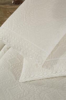 Zoya Dantelli Kapitoneli Ultrasonik Çift Kişilik Yatak Örtüsü Krem - 8